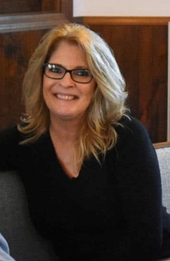 Loan Officer Tracy Thomas