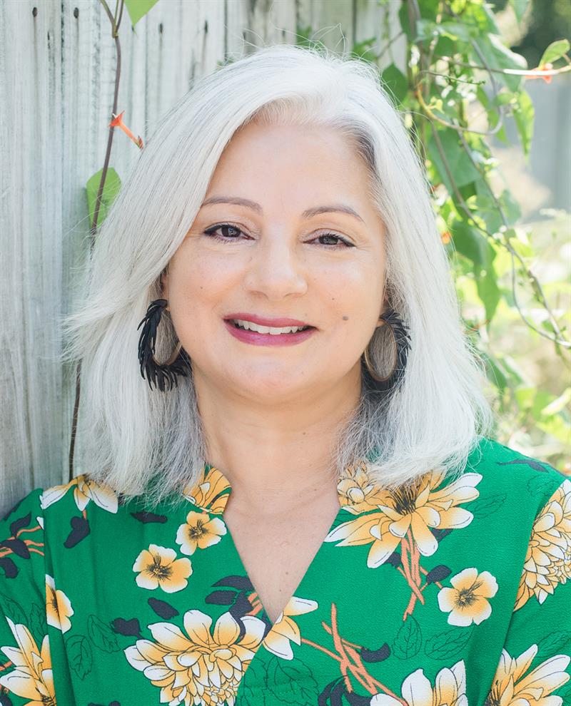 Real Estate Agent Treva Thomas
