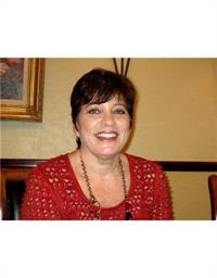 Real Estate Agent Cecilia Douglas