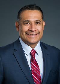 Real Estate Agent Alberto Hernandez