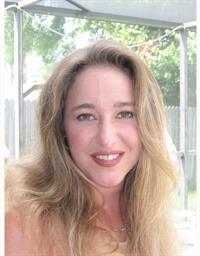 Real Estate Agent Kristine Hunter PA