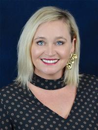 Real Estate Agent Kalani Hayman