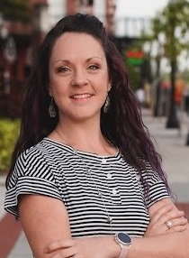 Real Estate Agent Danielle Jones