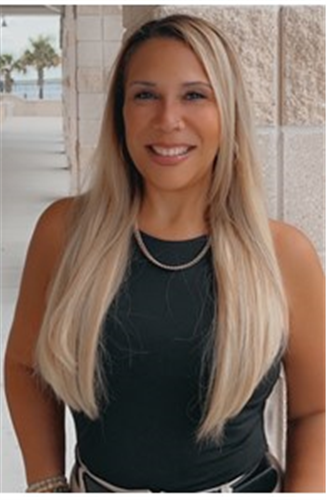 Real Estate Agent Maria Domenech