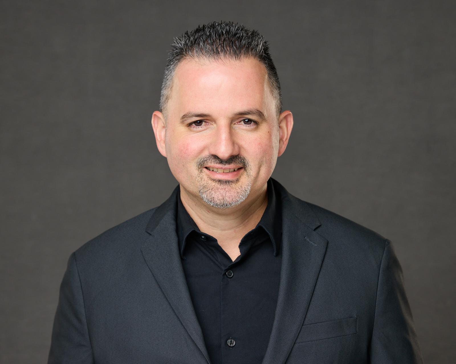 Real Estate Agent Francisco Sosa
