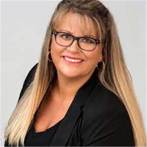 Real Estate Agent Rachel Sowder
